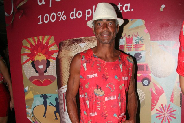Romário posa para foto durante a chegada no Camarote Itaipava para curtir o carnaval carioca - 12/02/2018