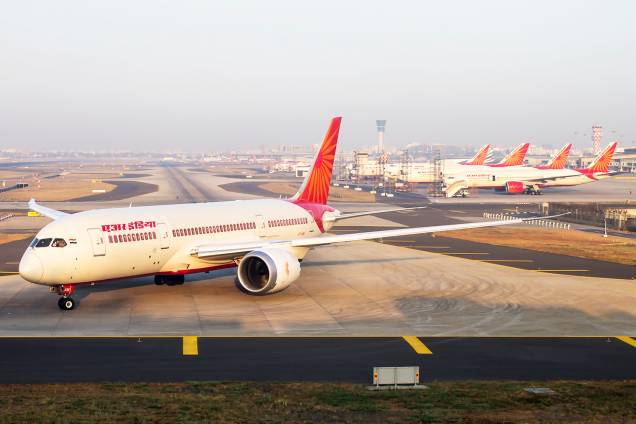 Avião 787 Dreamliner da companhia aérea Air India Avião 787 Dreamliner da companhia aérea Air India