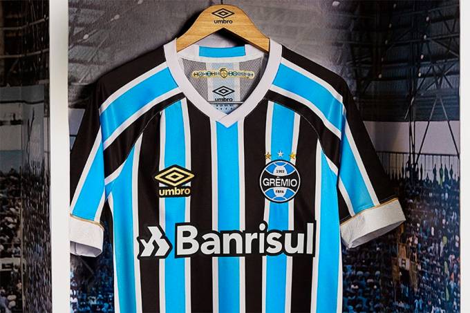 Grêmio apresenta novo uniforme
