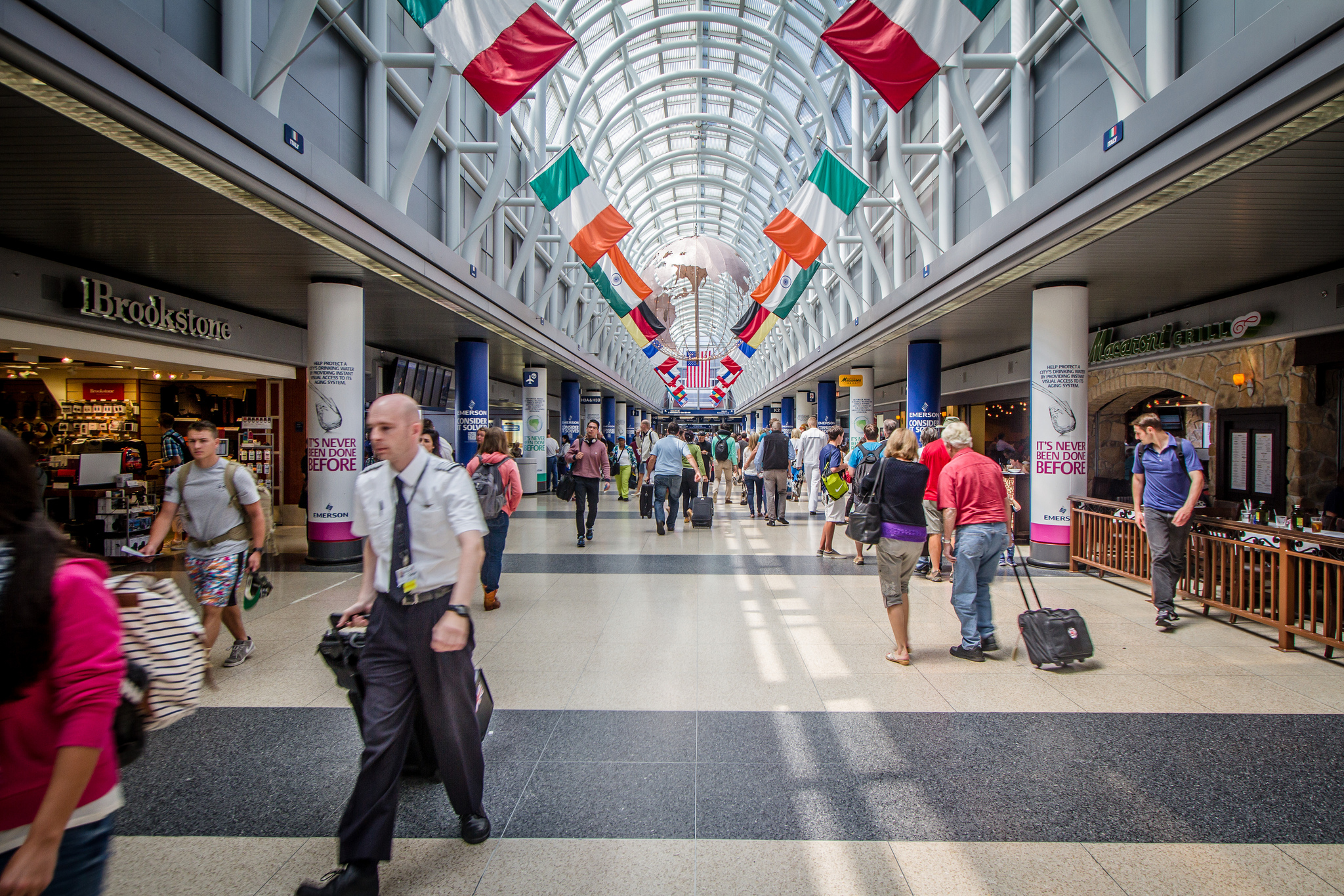 9 Coisas Que Voce Jamais Deve Fazer No Aeroporto Veja