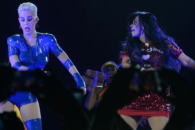 Gretchen faz participação no show da cantora Katy Perry no Allianz Parque, em São Paulo