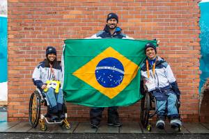 Os atletas paralímpicos Aline Rocha, André Cintra e Cristian Ribera em PyeongChang