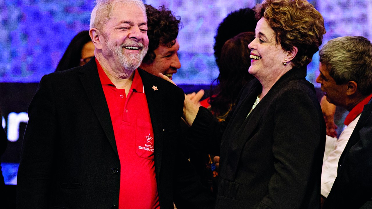 Luiz Inácio Lula da Silva e Dilma Rousseff, na abertura do 6º Congresso do Partido dos Trabalhadores em Brasília - 01/06/2017