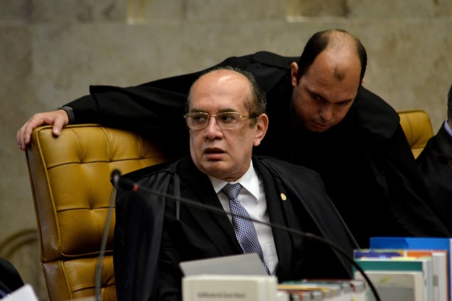 Ministro Gilmar Mendes, durante sessão plenária da Corte, para o julgamento do habeas corpus do ex-presidente Luiz Inácio Lula da Silva - 22/03/2018