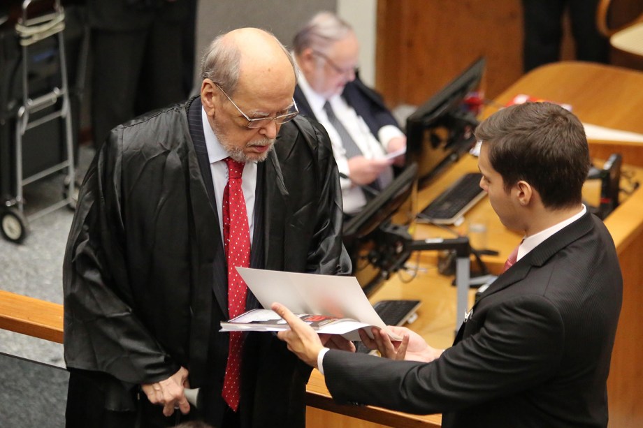 O advogado de Lula, Sepúlveda Pertence, durante julgamento pedido de habeas corpus do ex-presidente Lula - 06/03/2018