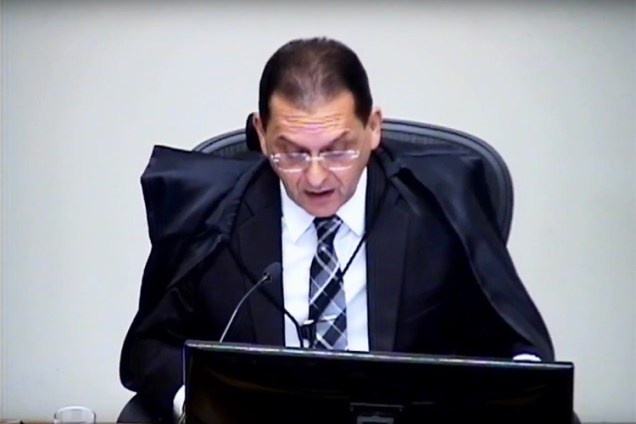 O ministro do STJ (Superior Tribunal de Justiça), Reynaldo Soares da Fonseca, durante julgamento do pedido de habeas corpus do ex-presidente Lula - 06/03/2018