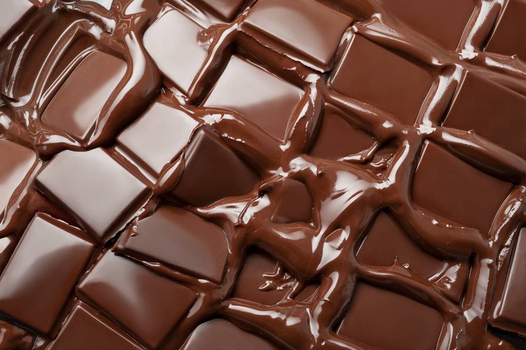 Chocolate amargo reduz o risco de depressão em 70%, diz estudo | VEJA