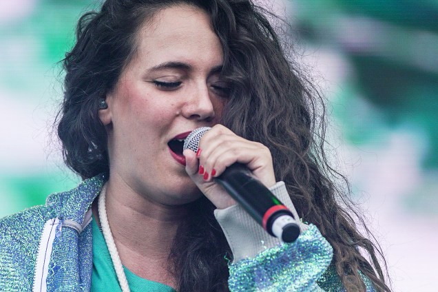 A cantora Tiê se apresenta no terceiro dia do festival Lollapalooza, no Autódromo de Interlagos - 25/03/2018
