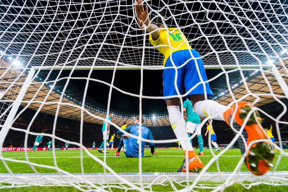 Brasil abre o placar em amistoso contra a Alemanha, realizado no Estádio Olímpico de Berlim - 27/03/2018