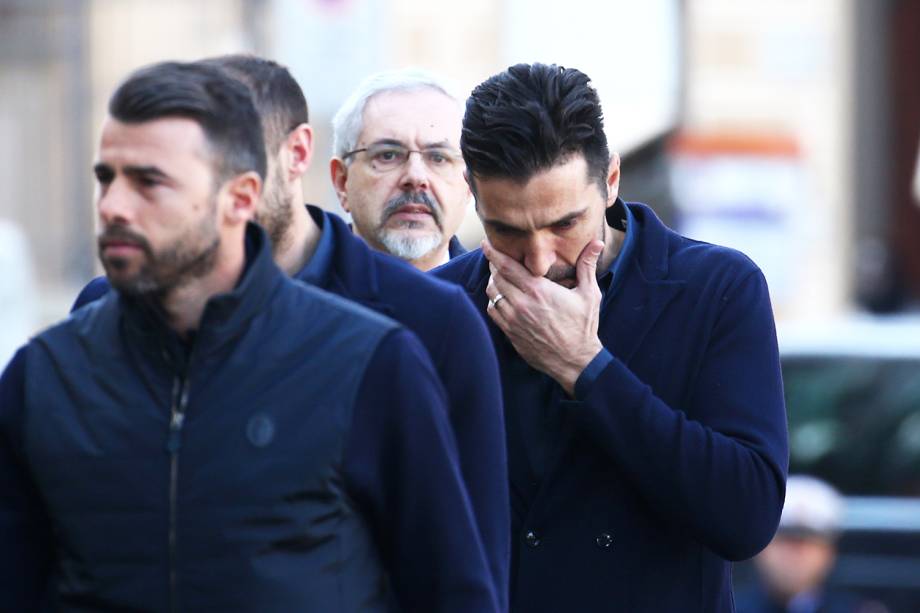 O goleiro da Juventus, Gianluigi Buffon, participa do funeral de Davide Astori, em Florença - 08/03/2018