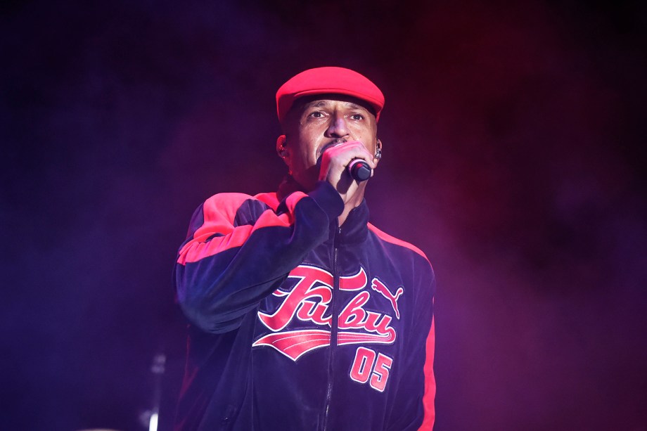 Mano Brown se apresenta durante o segundo dia do festival Lollapalooza, realizado no Autódromo de Interlagos, zona sul de São Paulo (SP) - 24/03/2018