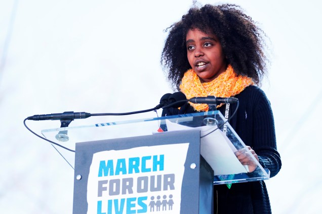A estudante Naomi Wadler discursa durante protesto contra armas de fogo, denominado 'March for Our Lives', em Washington - 24/03/2018
