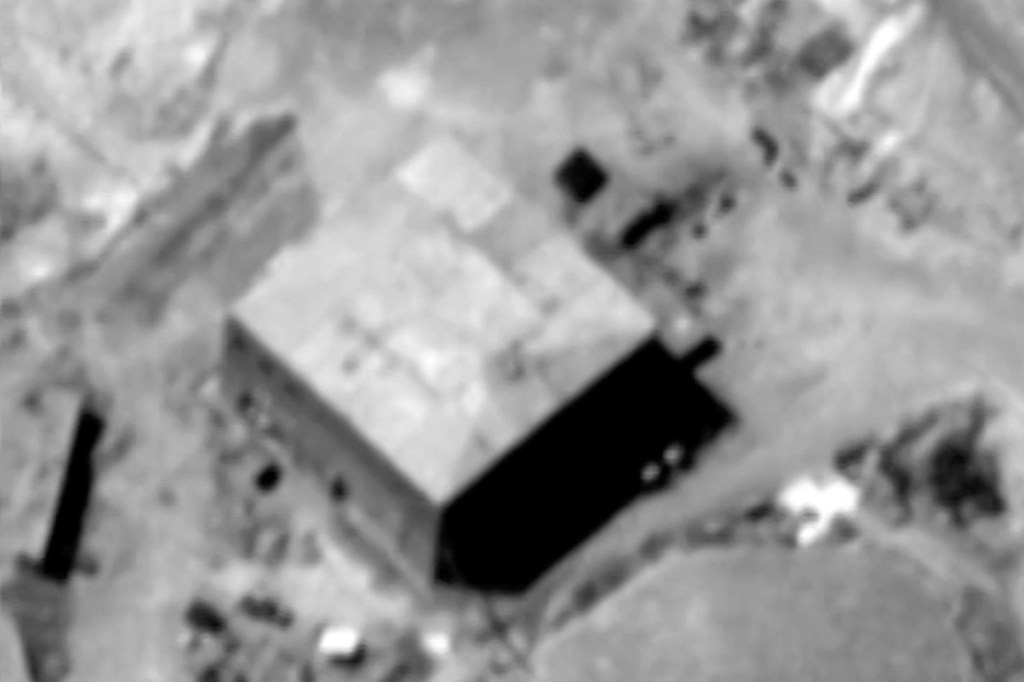 Israel bombardeia reator nuclear sírio, próximo da cidade de Deir al-Zor - 06/09/2007