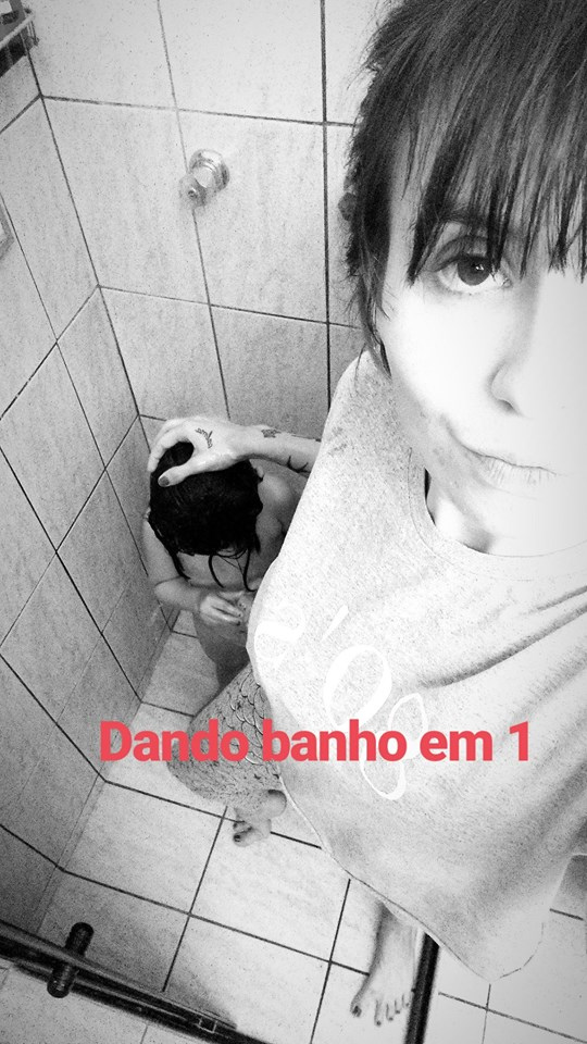 Maria Emília Dinat decidiu desabafar nas redes sociais sobre a dura rotina das mães