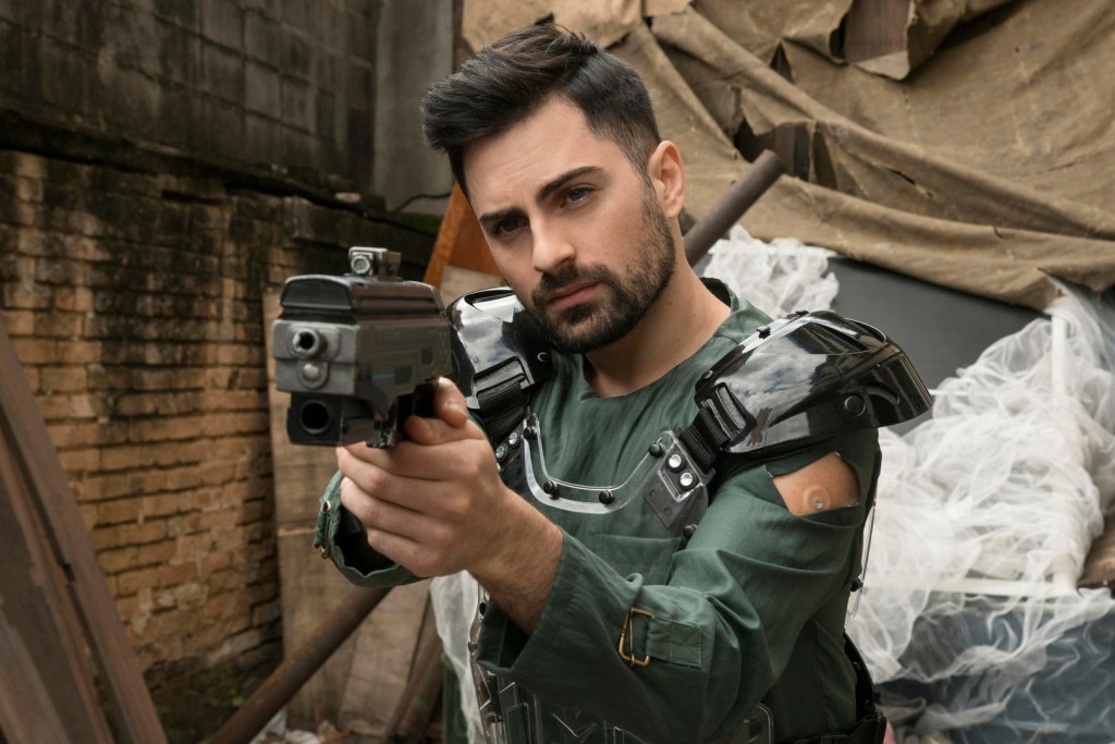 Personagem Rafael, interpretado por Rodolfo Valente, em cena da 2ª temporada da série '3%'