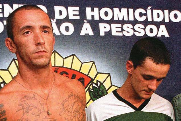 Cristian Cravinhos e seu irmão Daniel quando foram detidos pelo assassinato do casal Richthofen Cristian Cravinhos e seu irmão Daniel quando foram detidos pelo assassinato do casal Richthofen