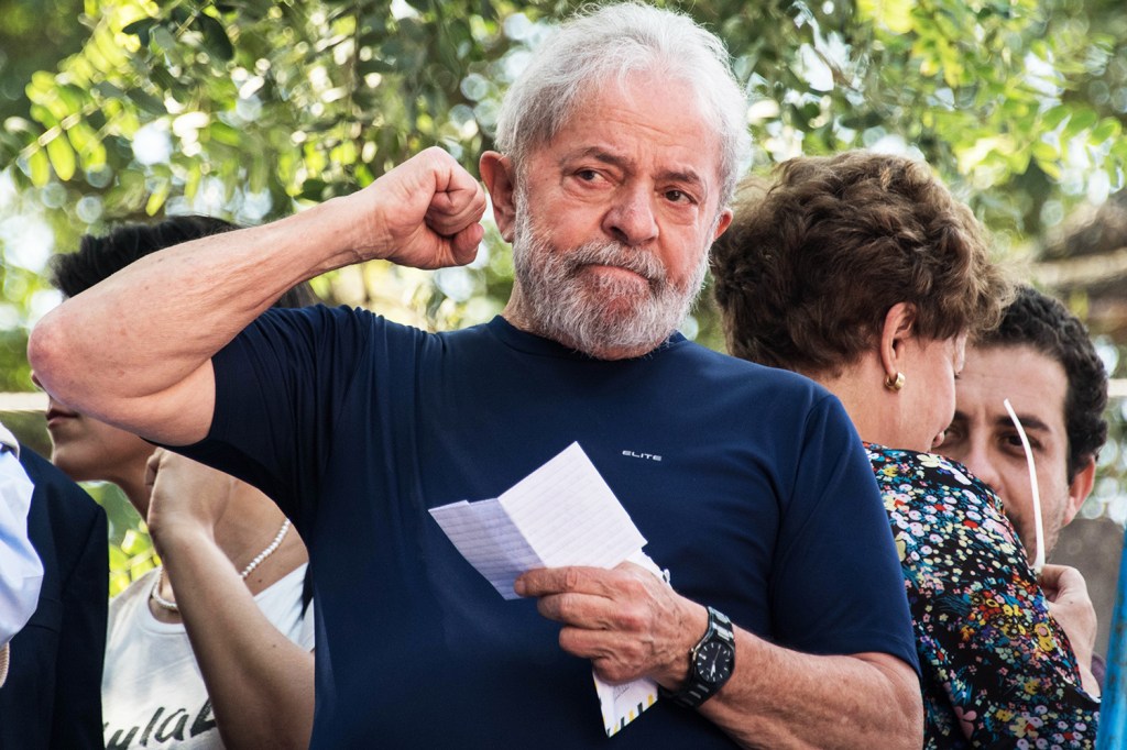 O ex-presidente Lula participa de missa em homenagem à Marisa Letícia, no Sindicato dos Metalúrgicos do ABC, em São Bernardo do Campo (SP) - 07/04/2018