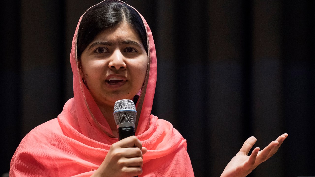 Malala Yousafzai fala durante uma cerimônia para nomeá-la como Mensageira da Paz das Nações Unidas na sede da ONU, em Nova York - 10/04/2017