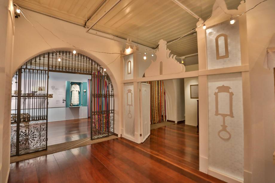 Vista geral da exposição em homenagem a Dona Canô