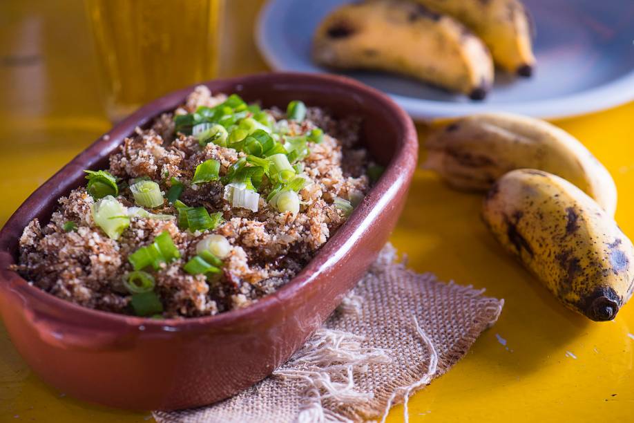 Paçoca de Pilão: prato é acompanhado por bananinhas