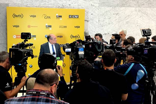Em entrevista após o fórum, <a href="https://veja.abril.com.br/politica/para-gilmar-nao-esta-claro-quando-se-encerra-um-processo-na-2a-instancia/">o ministro do STF afirmou que não está claro quando se encerra um processo na segunda instância</a> - 24/04/2018 Em entrevista após o fórum, <a href="https://veja.abril.com.br/politica/para-gilmar-nao-esta-claro-quando-se-encerra-um-processo-na-2a-instancia/">o ministro do STF afirmou que não está claro quando se encerra um processo na segunda instância</a> - 24/04/2018