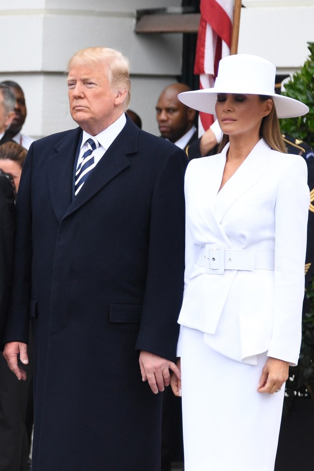 O presidente dos Estados Unidos, Donald Trump e a primeira-dama Melania Trump participam de uma cerimônia de boas-vindas ao presidente francês Emmanuel Macron na Casa Branca em Washington - 24/04/2018