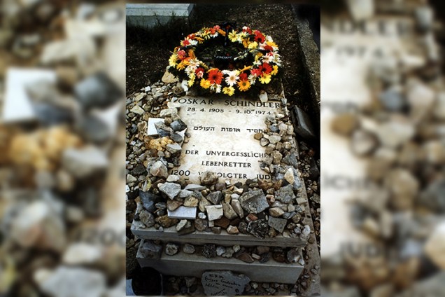 Túmulo de Oskar Schindler - (28/04/1908 - 09/10/1974)