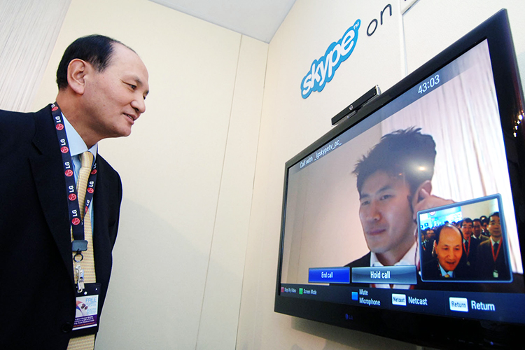 Câmera Skype instalada em uma Smart TV