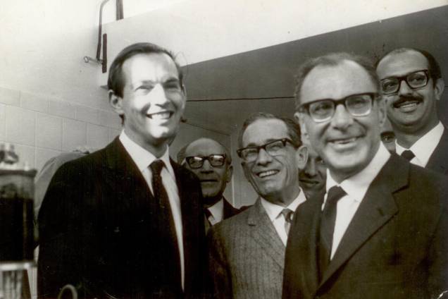 Prof. Zerbini, Prof. Adib jatene e Cristiaan Bernard no InCor- outubro de 1968