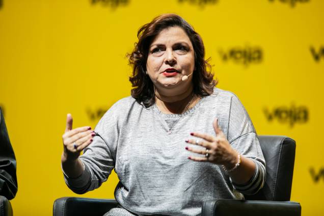 <a href="https://veja.abril.com.br/educacao/em-favela-do-rio-diretora-de-escola-busca-protagonismo-de-alunos/">A diretora Flávia Rezek contou sua experiência de sucesso em escola localizada numa favela do Rio</a> - 29/05/2018 <a href="https://veja.abril.com.br/educacao/em-favela-do-rio-diretora-de-escola-busca-protagonismo-de-alunos/">A diretora Flávia Rezek contou sua experiência de sucesso em escola localizada numa favela do Rio</a> - 29/05/2018