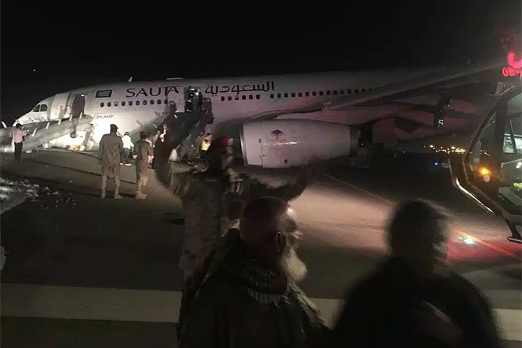 O voo SV3818 da companhia Saudi Arabian Airlines teve que realizar uma aterrissagem de emergência - 22/05/2018