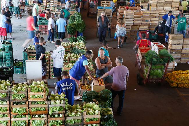 Abastecimento começa a ser retomado na Ceasa do Rio de Janeiro – 29/05/2018 Abastecimento começa a ser retomado na Ceasa do Rio de Janeiro – 29/05/2018