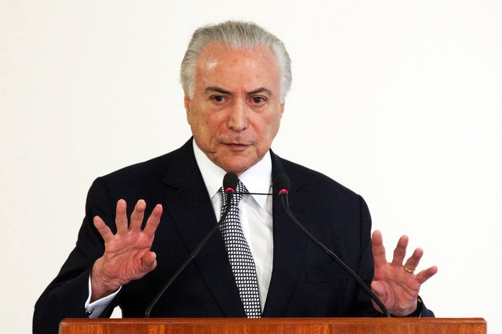 O presidente da República, Michel Temer, discursa durante cerimônia de liberação de recursos para Teresina, no Palácio do Planalto, em Brasília (DF) - 17/05/2018