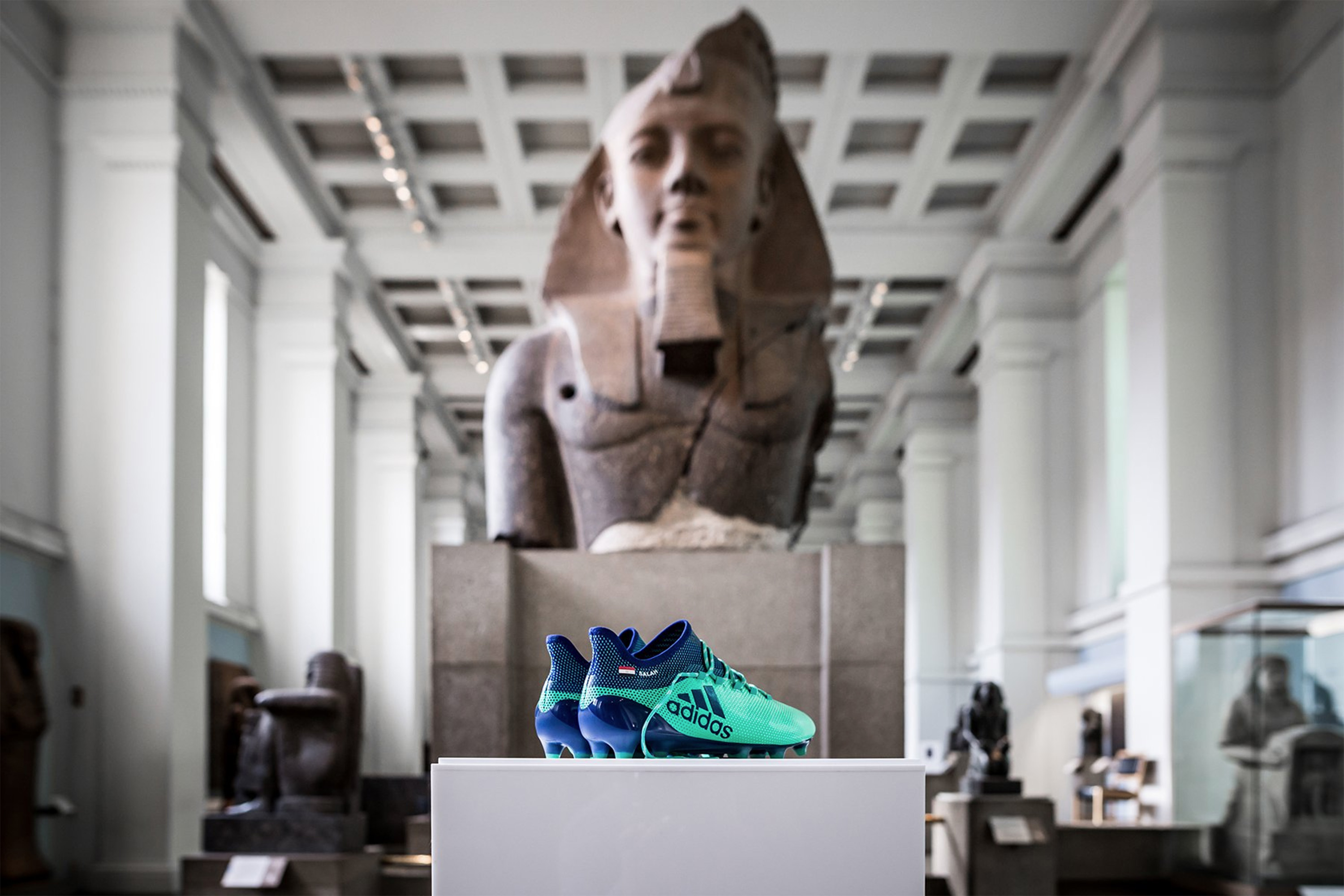 Chuteira de Mohamed Salah no British Museum