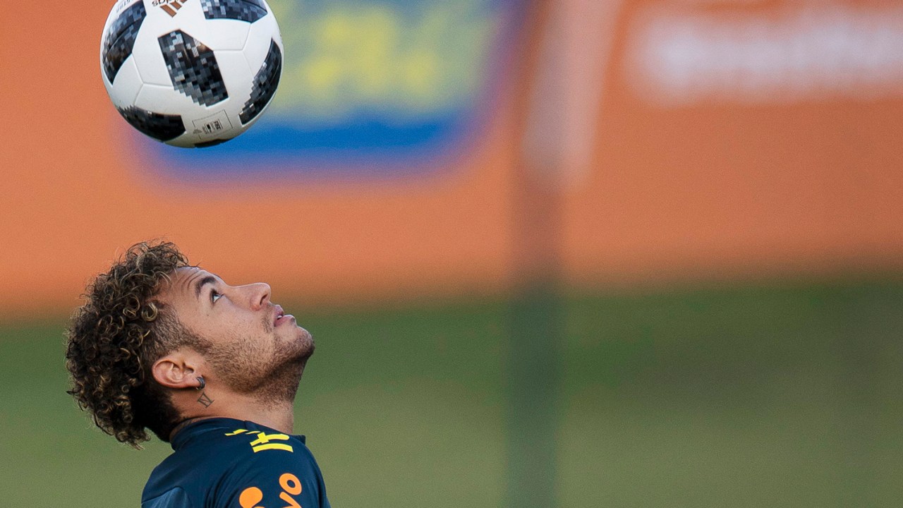 Neymar durante treinos na Granja Comary, em Teresópolis (RJ) - 22/05/2018