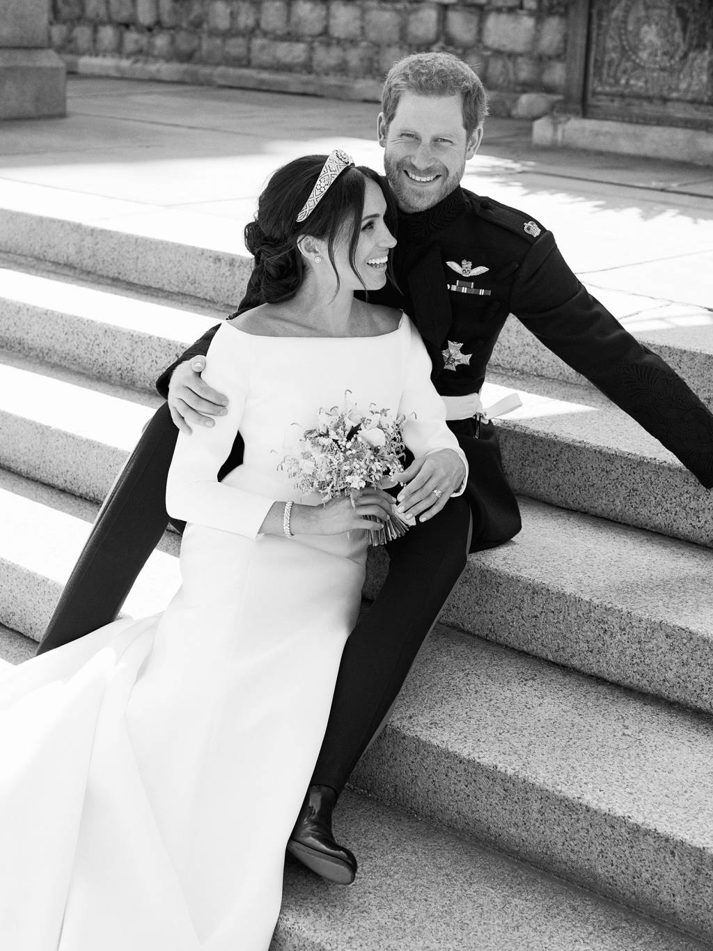 Foto oficial do casamento de Harry e Meghan Markle Foto oficial do casamento de Harry e Meghan Markle