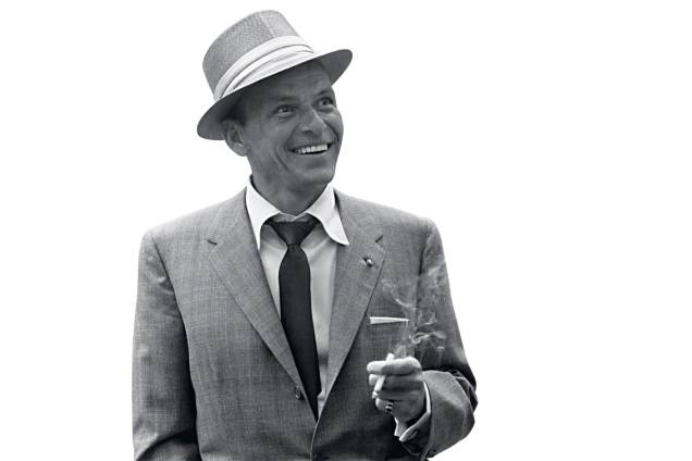 O ator e cantor Frank Sinatra O ator e cantor Frank Sinatra