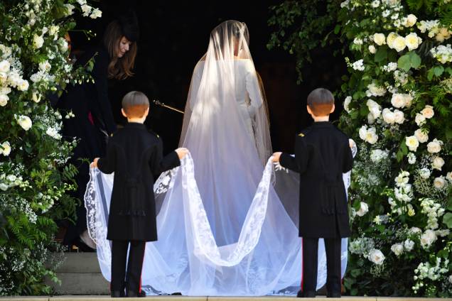 Meghan Markle entra na Capela de São Jorge, em Windsor - 19/05/2018 Meghan Markle entra na Capela de São Jorge, em Windsor - 19/05/2018