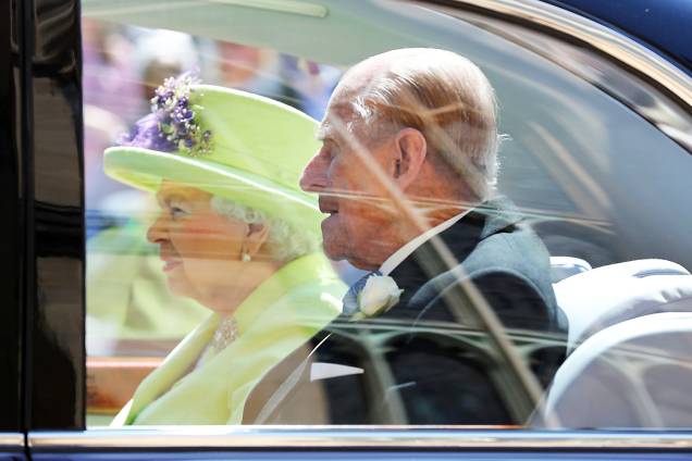 Rainha Elizabeth II e o príncipe Phillip chegam na Capela de St.George, para acompanhar a cerimônia de casamento entre Harry e Meghan Markle - 19/05/2018