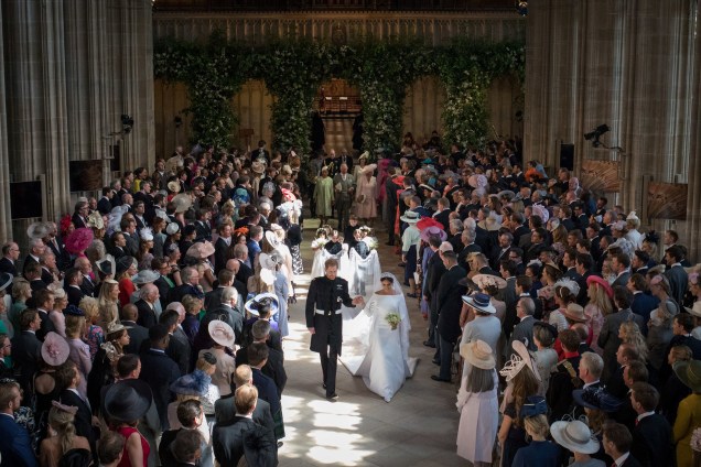O príncipe Harry e sua esposa, Meghan Markle deixam a Capela de São Jorge após cerimônia de casamento - 19/05/2018