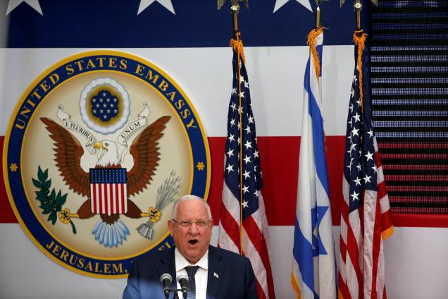 O presidente de Israel, Reuven Rivlin, fala durante a cerimônia de inauguração da nova embaixada dos EUA em Jerusalém - 14/05/2018