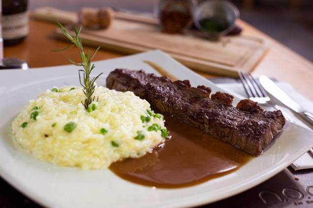 Almoço: Picanha em tiras ao molho roti e arroz cremoso na etapa principal Almoço: Picanha em tiras ao molho roti e arroz cremoso na etapa principal