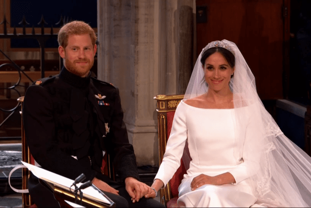Príncipe Harry e Meghan Markle durante o casamento real na capela de São Jorge, em Windsor