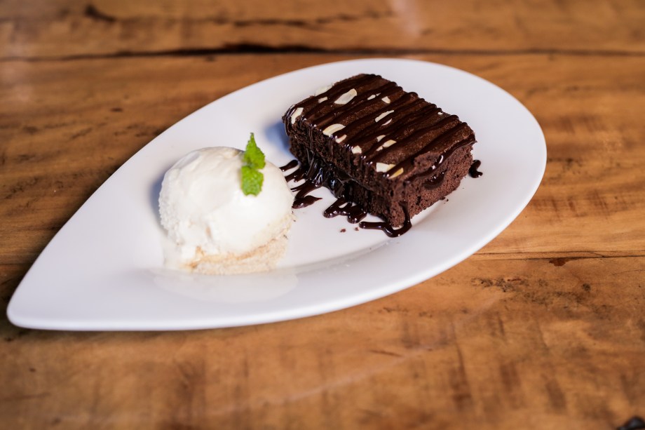 <span>El Negro: brownie de chocolate como opção de sobremesa</span>