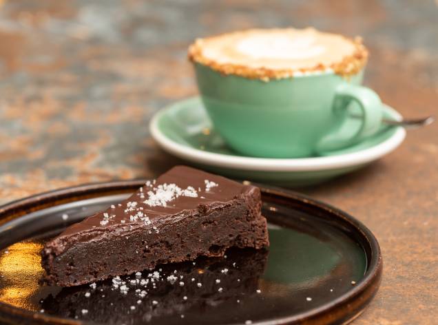 Popular: torta de chocolate meio amargo com flor de sal é a preferência dos frequentadores Popular: torta de chocolate meio amargo com flor de sal é a preferência dos frequentadores