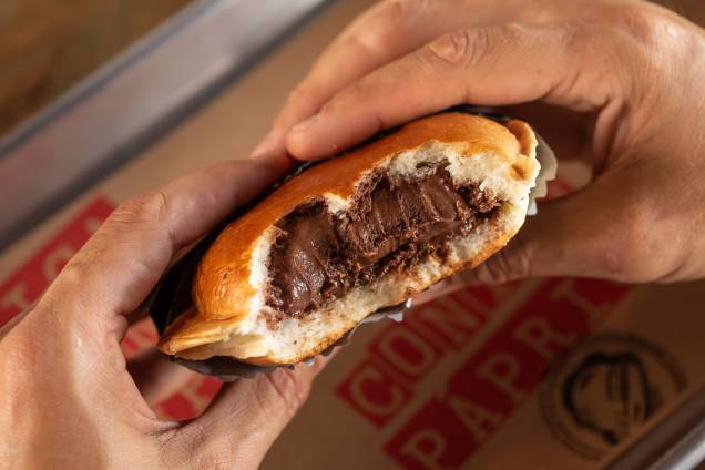 Sanduba doce: brioche recheado com sorvete de Nutella Sanduba doce: brioche recheado com sorvete de Nutella