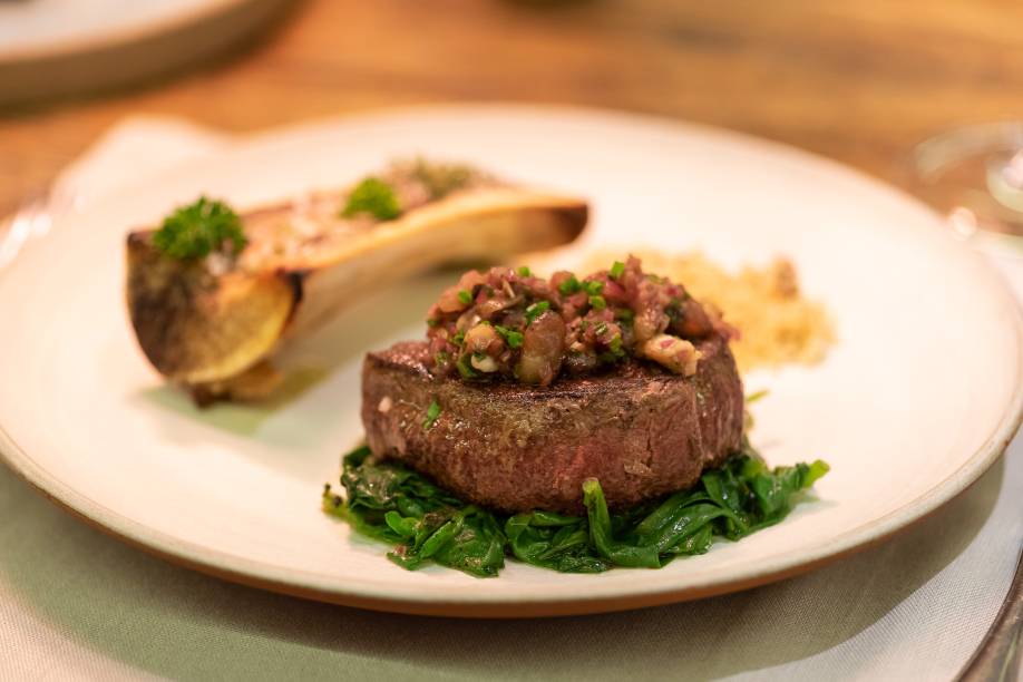 Cardápio: turnedô de filé-mignon ao molho de tutano é um dos pratos da casa