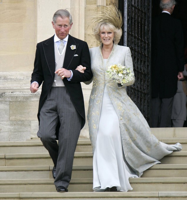 Vestido usado por Camilla Parker-Bowles em seu casamento com o príncipe Charles, em 2005