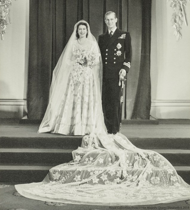 A então futura rainha Elizabeth II em seu casamento com o príncipe Philip em 1947