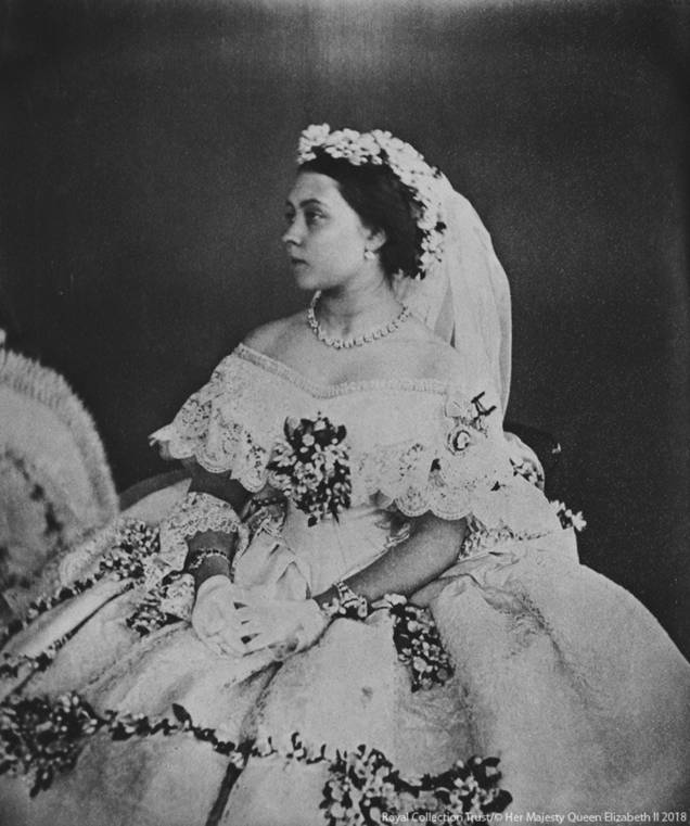 Princesa Vitória em seu casamento com o príncipe Frederico III, em 1858 Princesa Vitória em seu casamento com o príncipe Frederico III, em 1858
